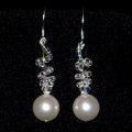 Earrings ( Countess Estelle pearls earrings ) Click for more)