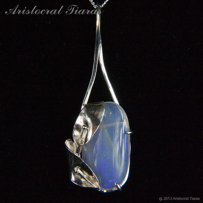 Lady Pamela 925 silver Opal necklace
